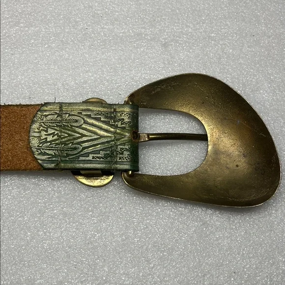 Engraved Tooled Leather Belt - Picture 9 of 10